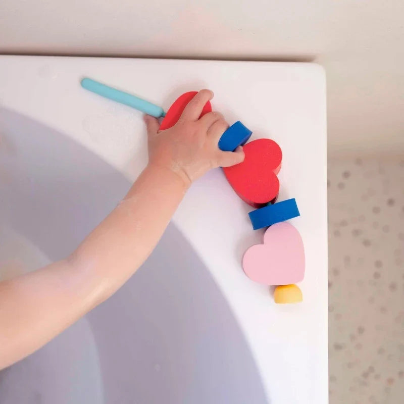 Beedi Hearts – Soft Floating Lacing Beads Bath Toy