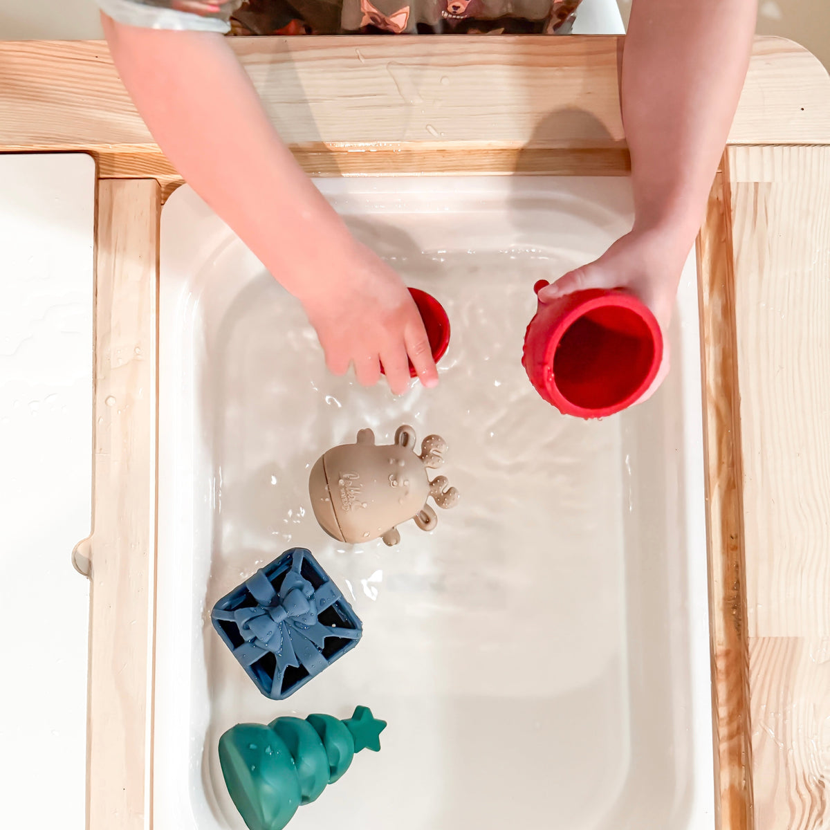 Holly Jolly Bath Toys