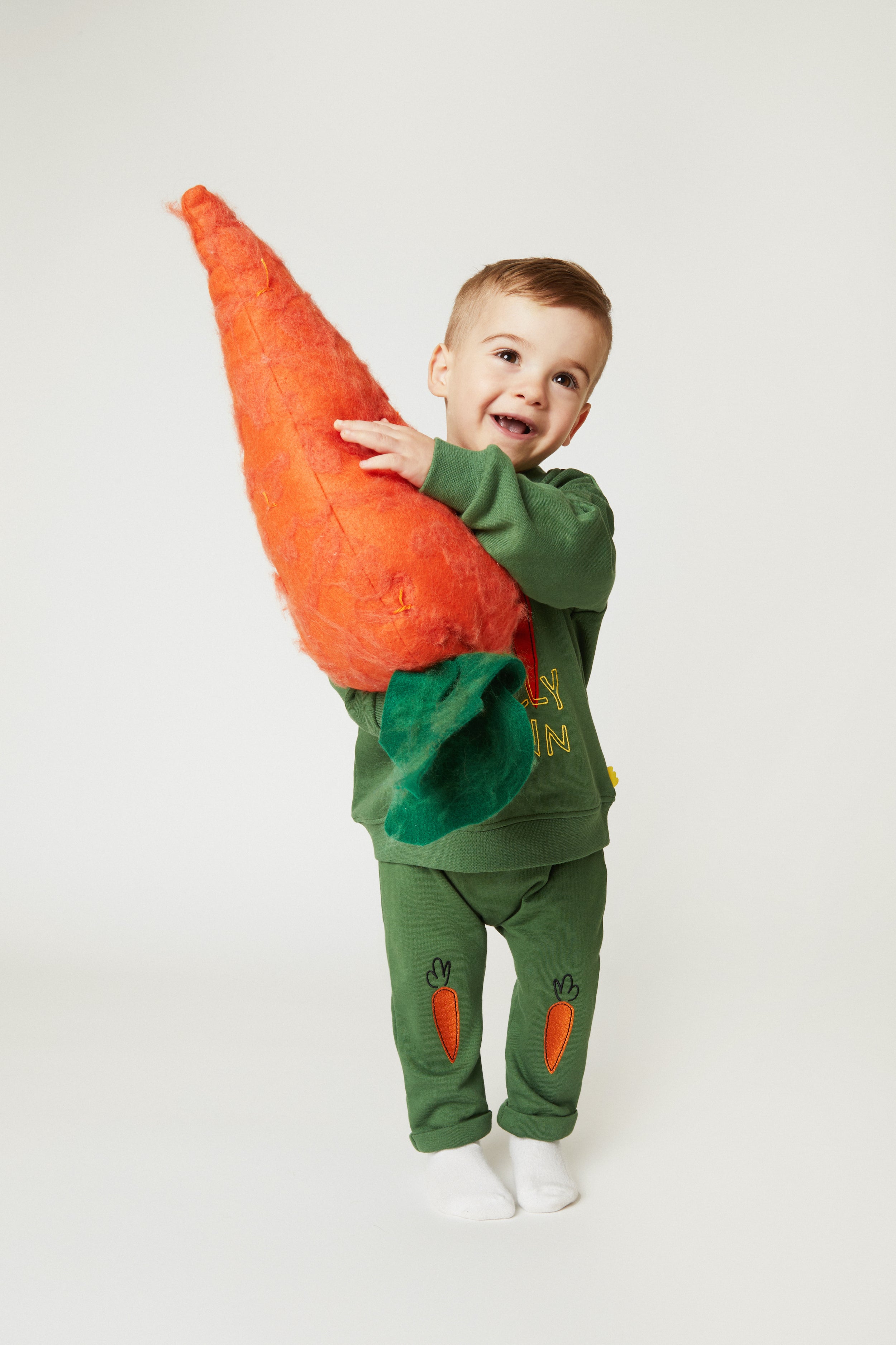 Embroidered Carrot Jogger