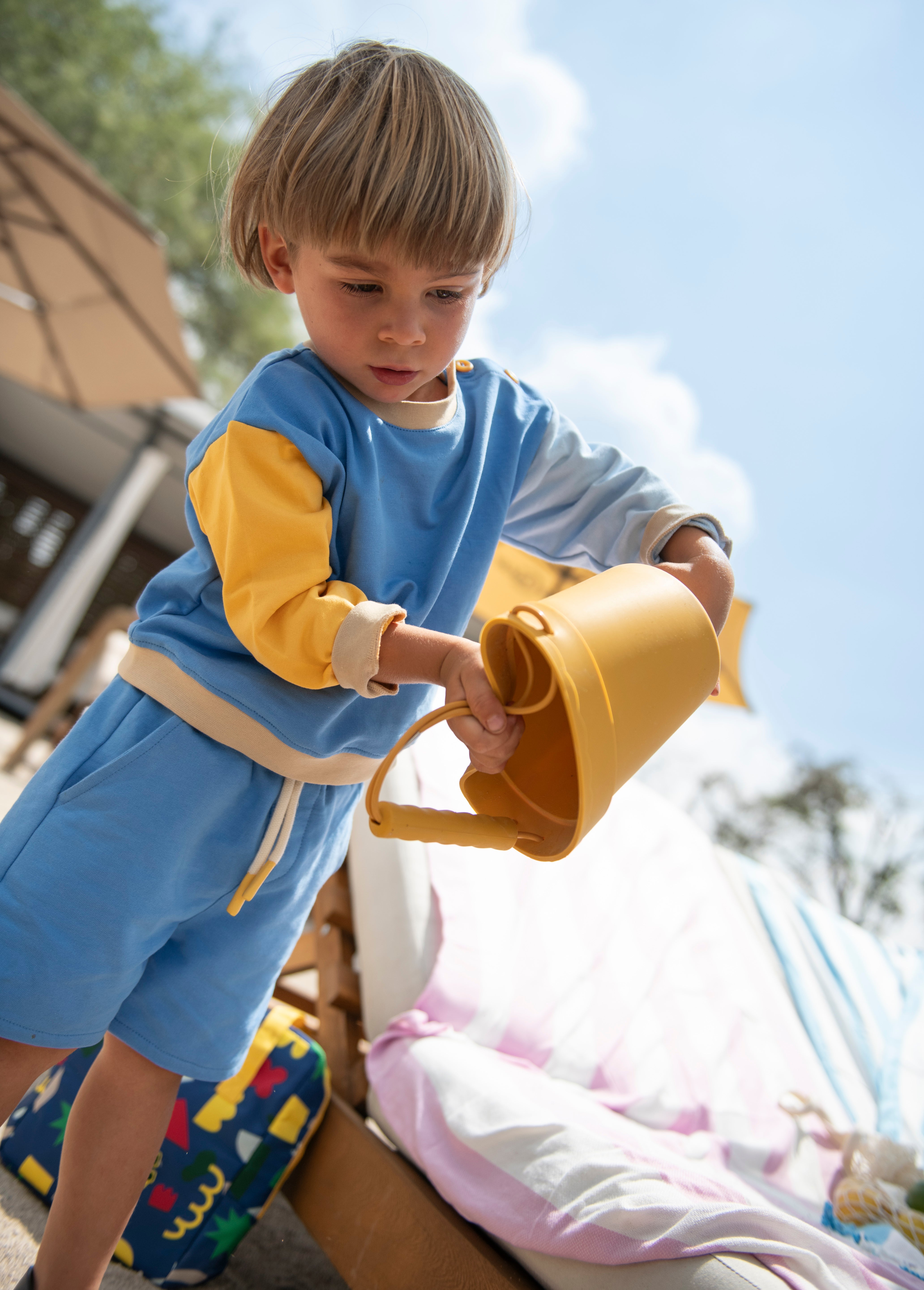 Blue Colorblock Sweatshirt